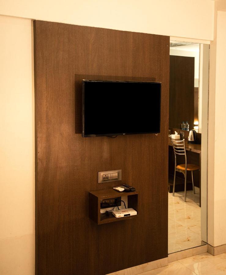 Hotel Monarch Express Near Karnala Sports Academy Panvel,Navi Mumbai Dış mekan fotoğraf